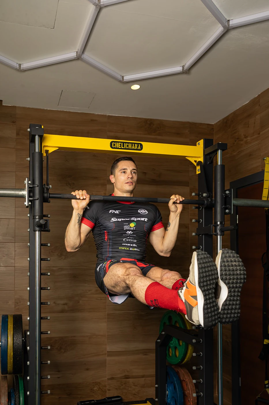 Antonio training on a pull-up bar
